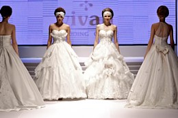 中国上海婚博会现场国际婚纱礼服流行时尚发布会